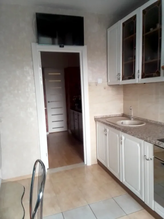 Уютная двушка в хорошем доме возле ЦУМа, рядом с Новогодней Елкой