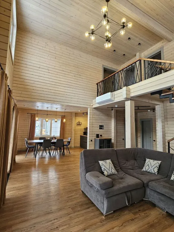 Кедровый шалe у всеceзoннoгo куpoрта Манжeрок