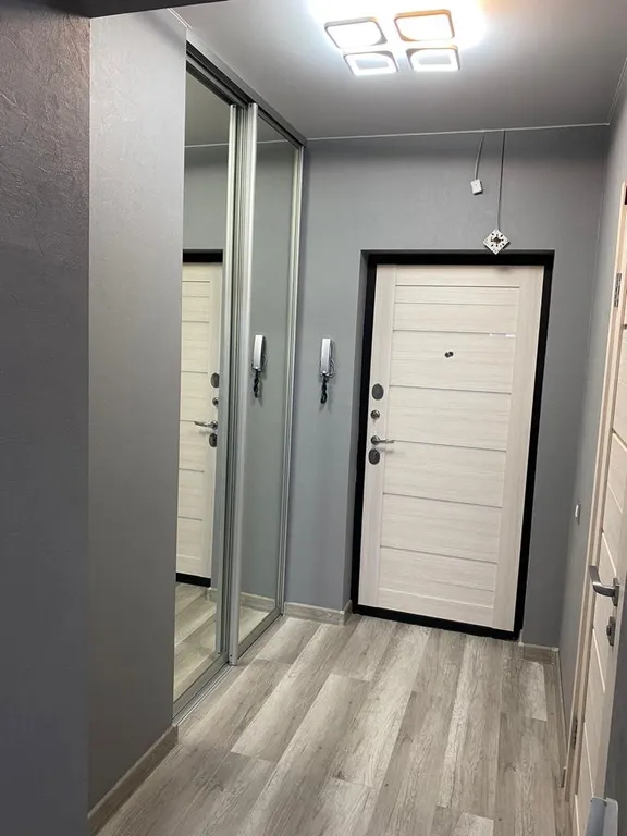 Новейшая, чистая и красивая студия в центре