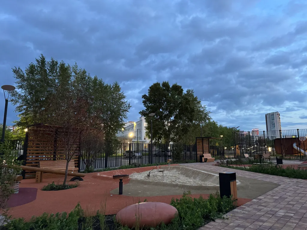 Квартира Квартира Шикарная евротрёшка в центре Тюмени с панорамным видом на город — Тюмень