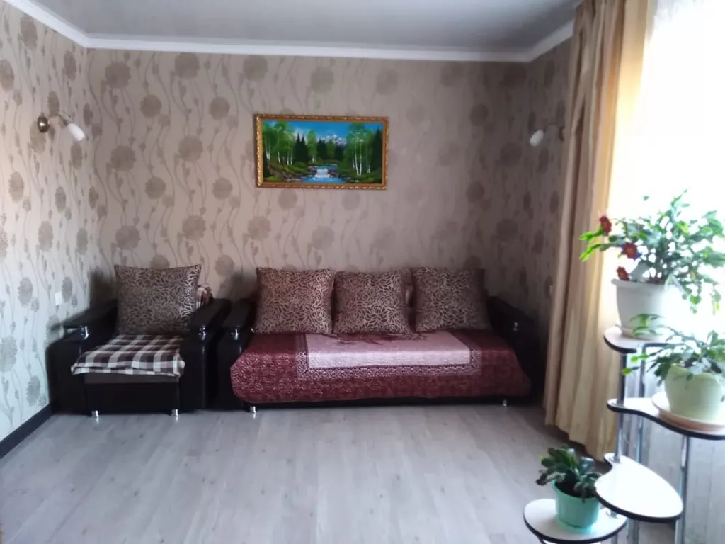 Коттедж Отдельный 2-х этажный благоустроенный дом в тихом районе у моря — аренда посуточно в Ейск