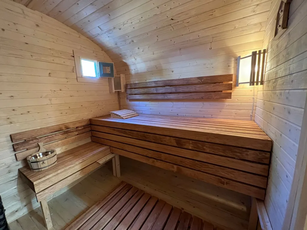 Красный домик