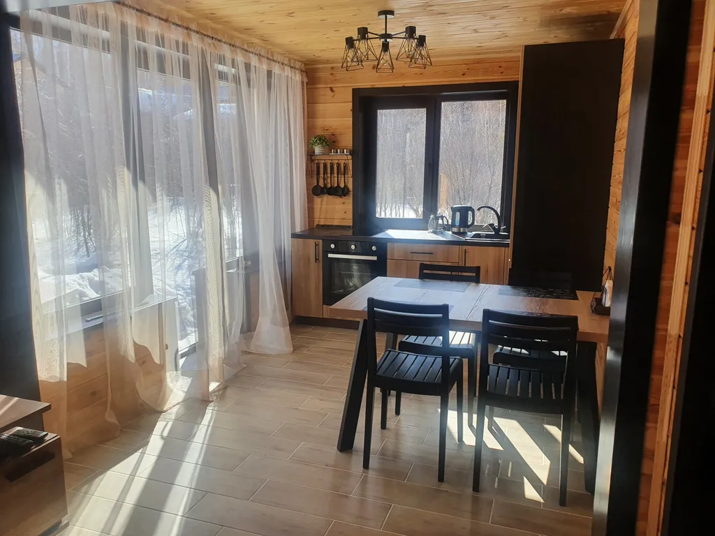 Коттедж Деревянный большой дом — аренда посуточно в Новоабзаково