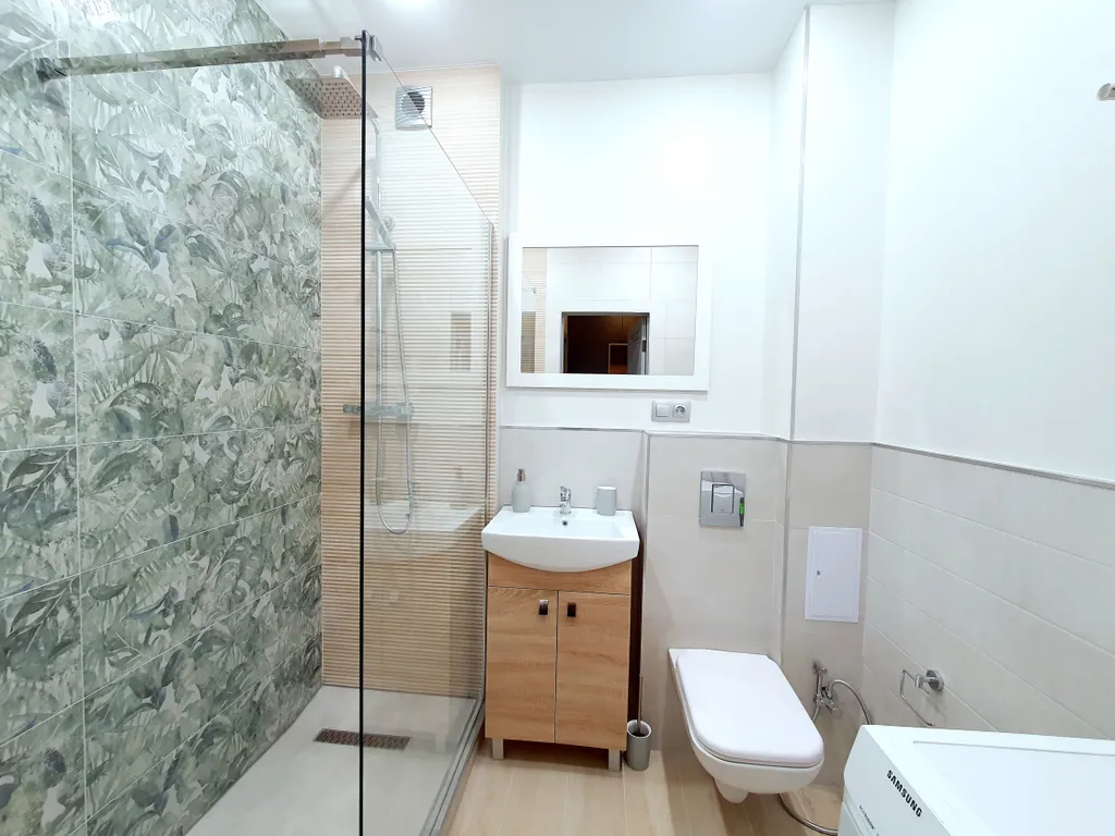 Стильная квартира с хорошим ремонтом в 5-ти минутах от пляжа