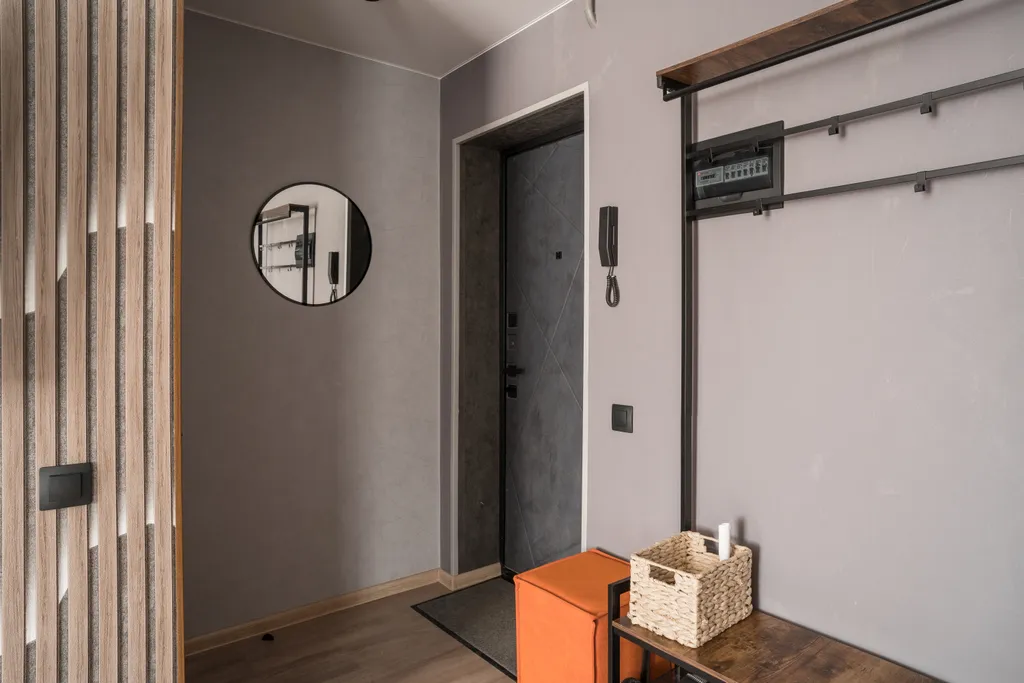 Красивая двухкомнатная квартира формата Евро рядом с набережной пруда