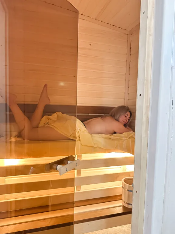 Уютный новый дом с сауной включена в стоимость и видом на озеро и лес