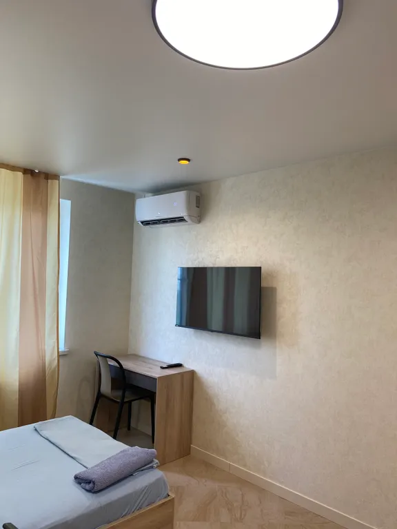 Двухкомнатные апартаменты в новостройке с витражным балконом