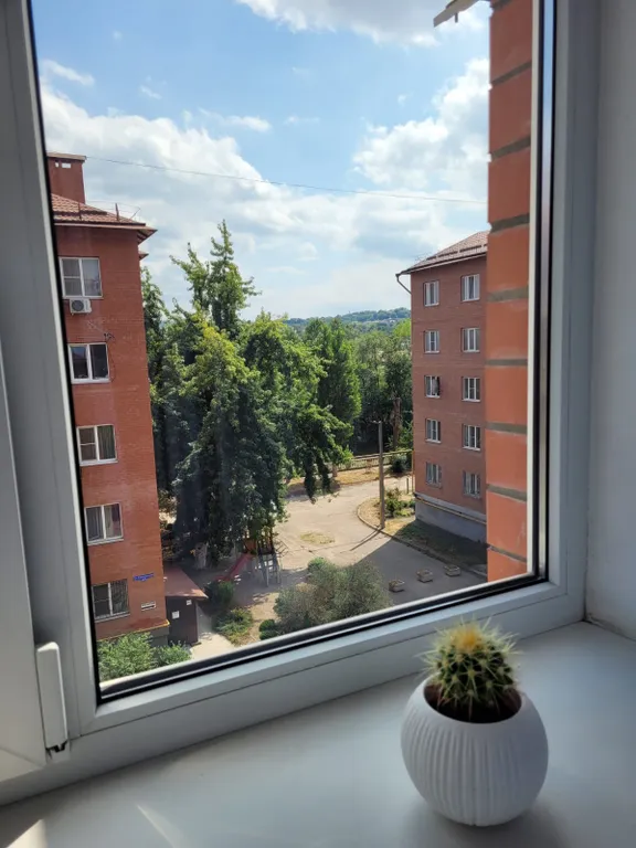 Просторная, уютная квартира в центре города, в тихом месте возле реки