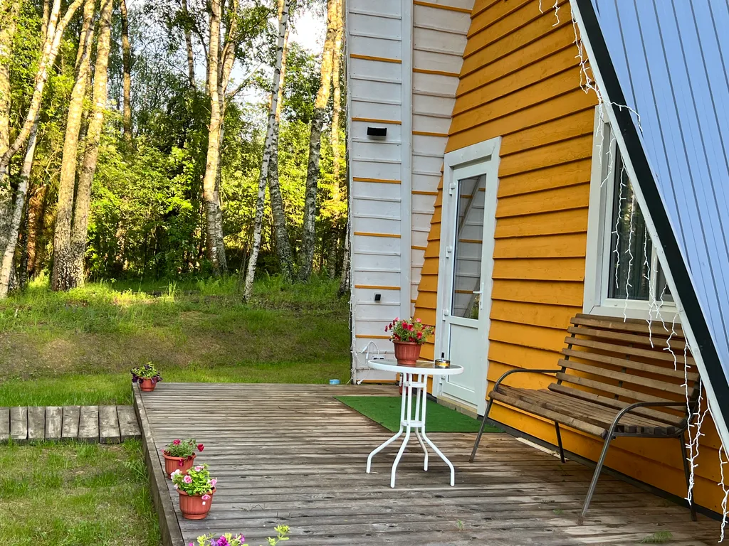 Уютный дом в лесном массиве недалеко от реки