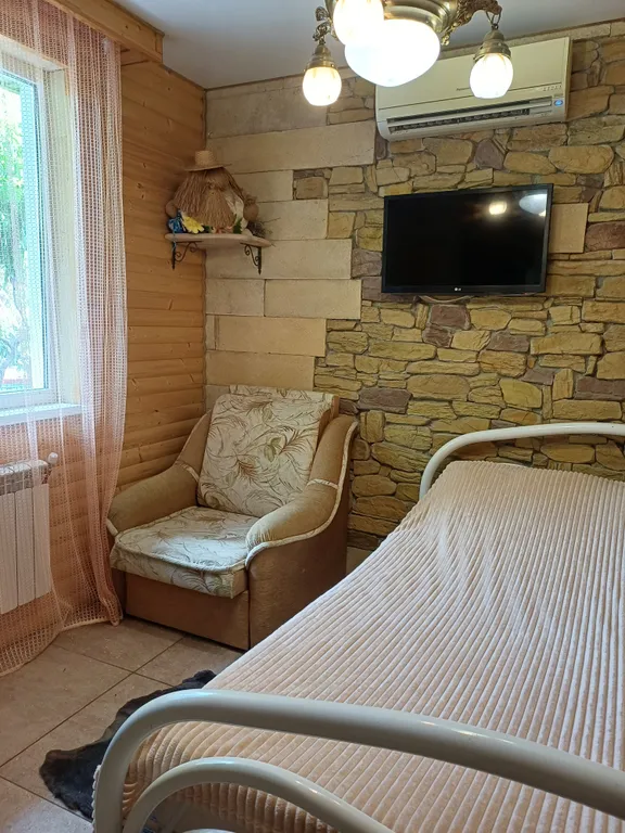 Домик с бассейном