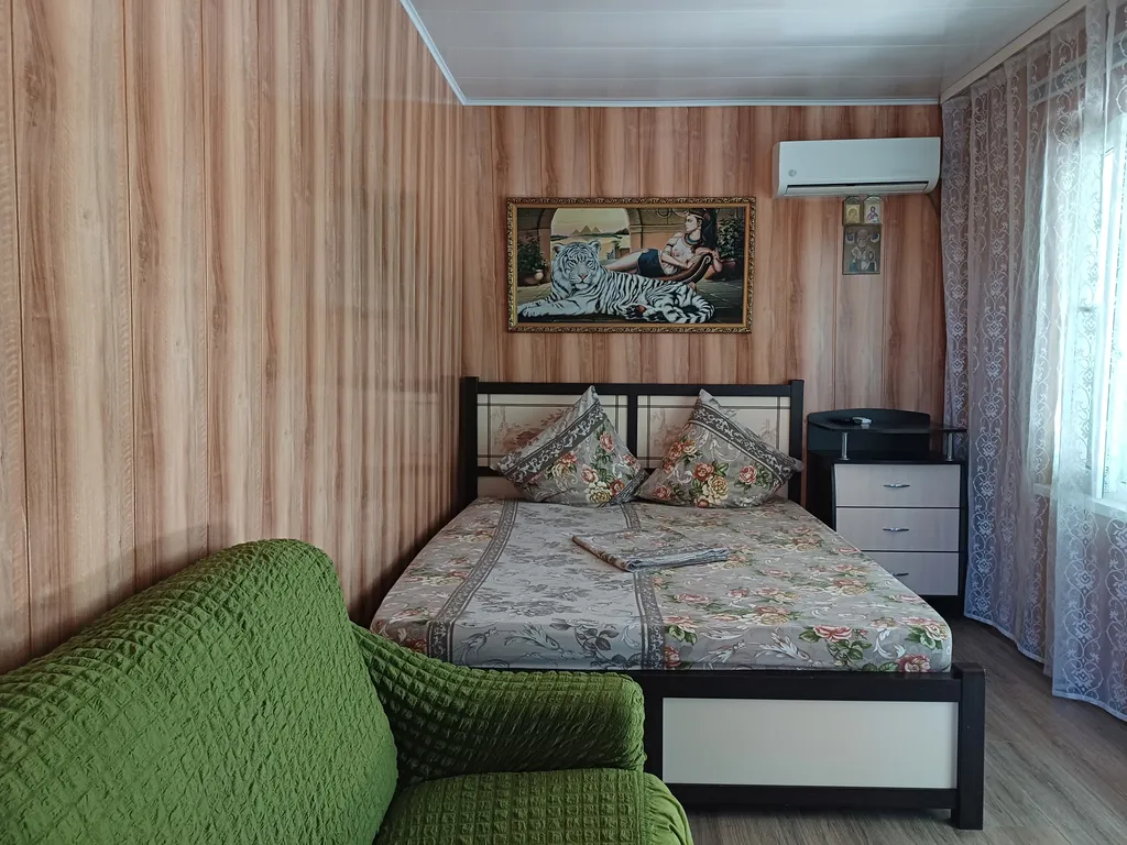 Домик со своей огороженной территорией, проживание без хозяев