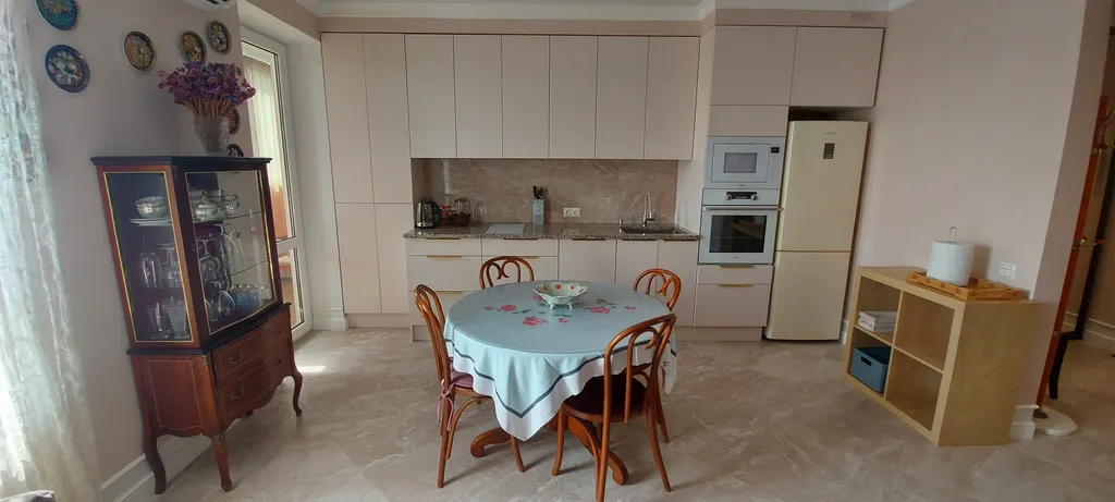 Лес и море рядом