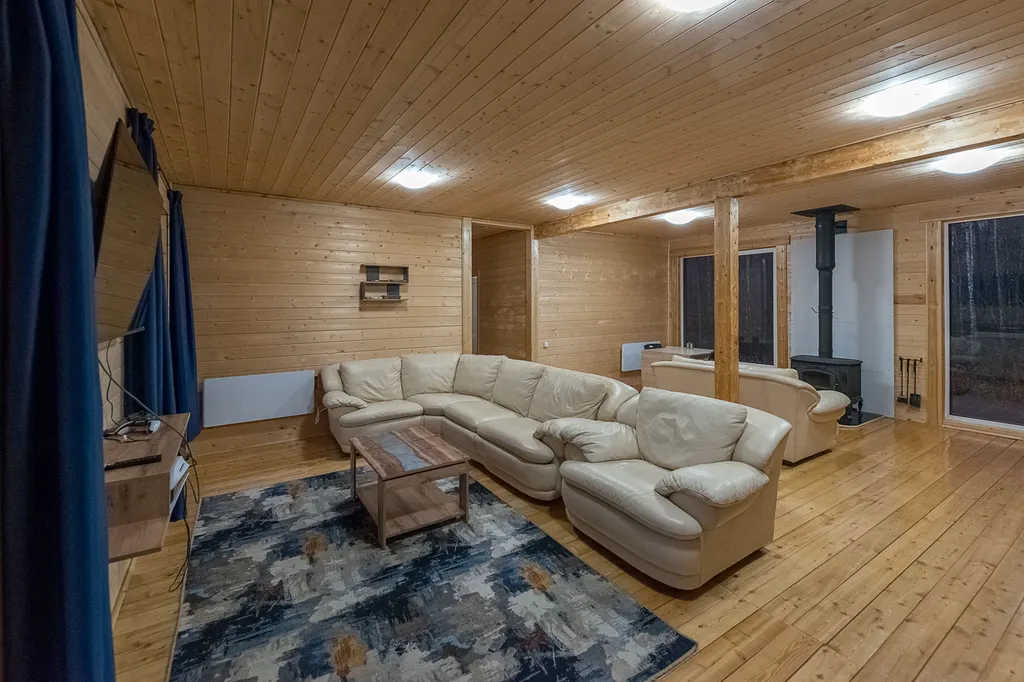 Коттедж Дом с камином, сауной и панорамными окнами — Стеклянный