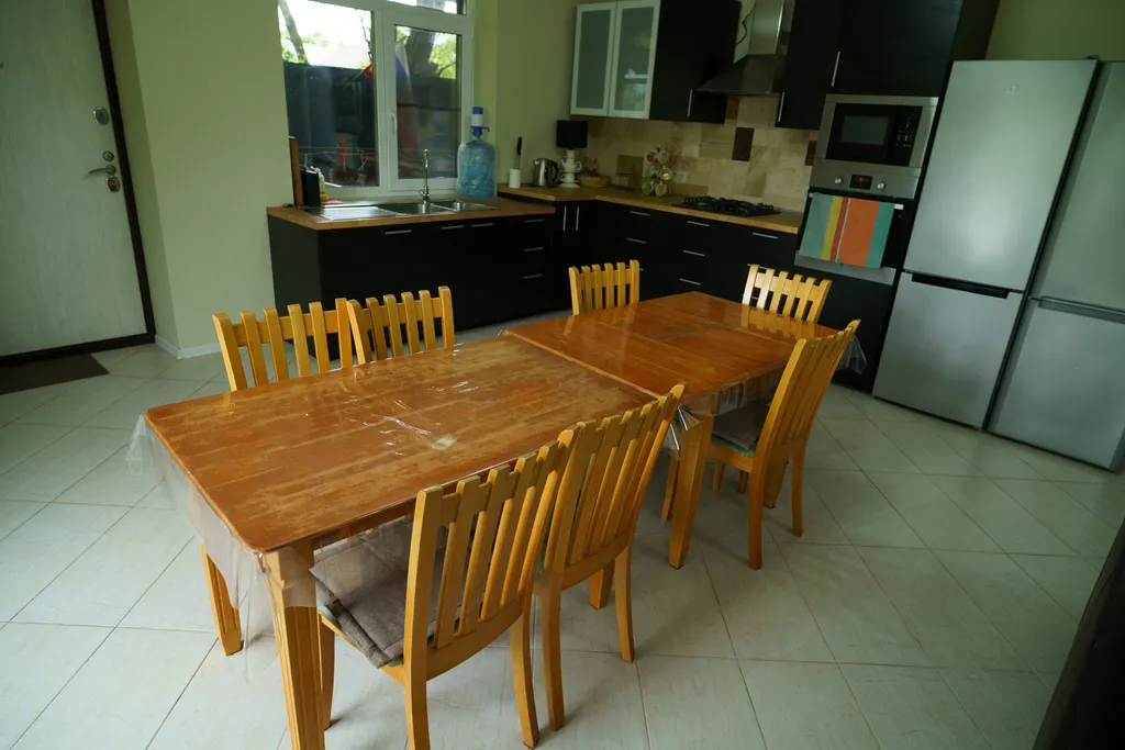 Загородный дом-шале "Pinebrook", аренда, у реки Дон. Сезонный бассейн.