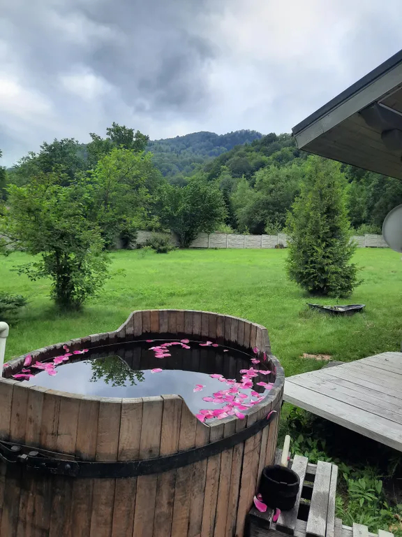 Стильный и просторный дом атмосфера в стиле лофт с баней, бассейном