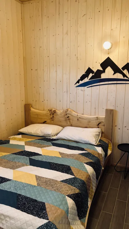 Вилла на берегу реки