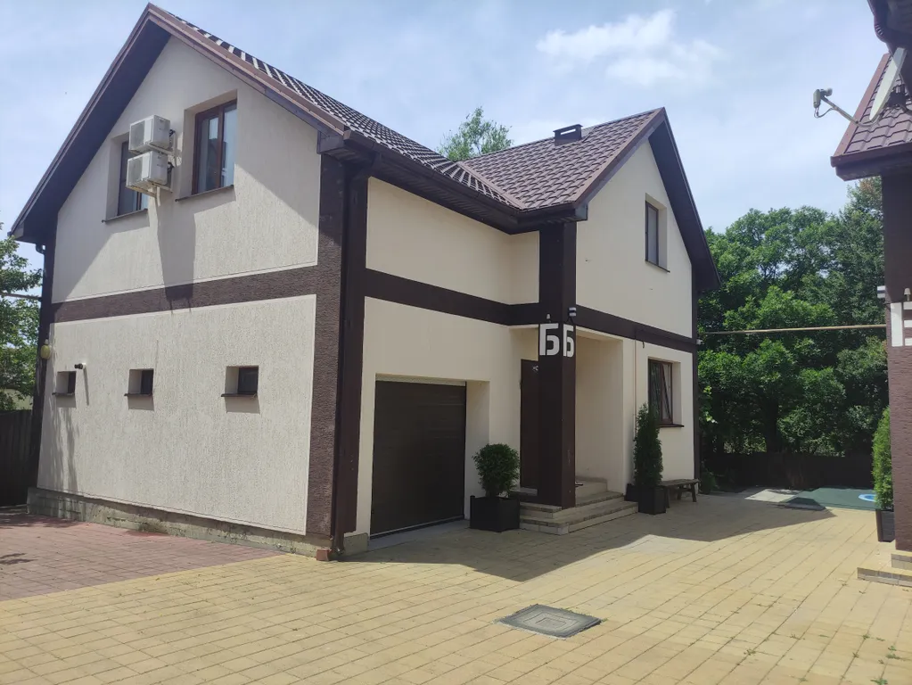 Коттедж Дом для отдыха б — Виноградное