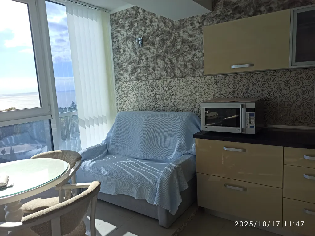 Квартира Квартира с потрясающим видом на море в элитном доме — Алушта