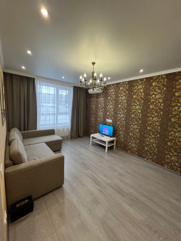 Теплая просторная квартира с отдельной спальней