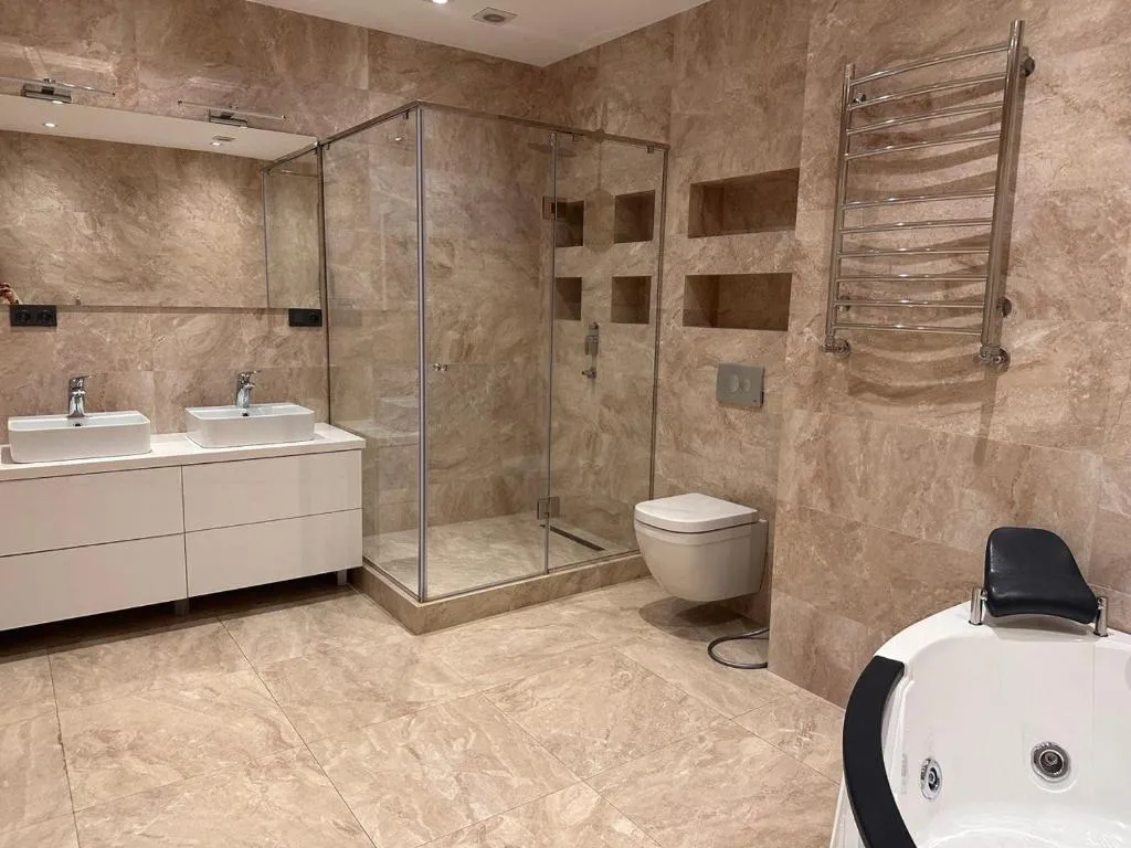 Апартаменты с 2 спальнями на площади Республики