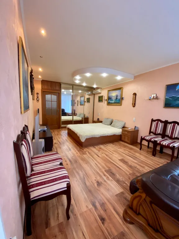 Коттедж Апартаменты с видом на море — аренда посуточно в Орджоникидзе