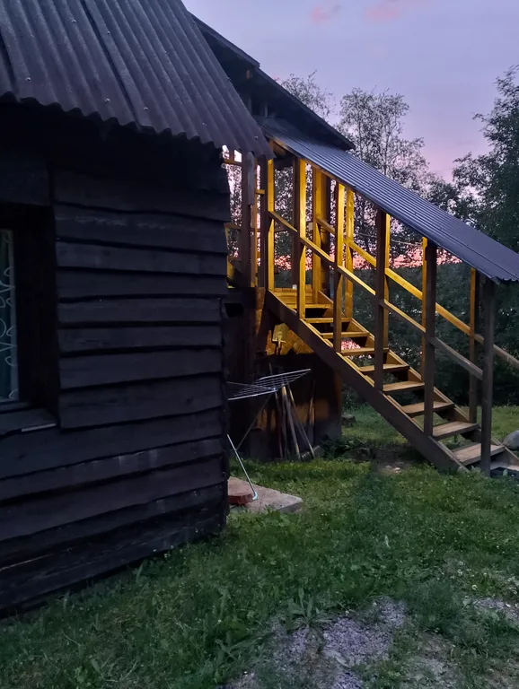 Домик с отдельным входом и красивым видом из окна со всеми удобствами