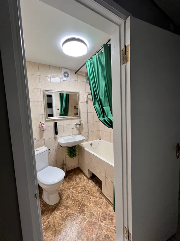 Квартира 3-комнатная Квартира — Евпатория