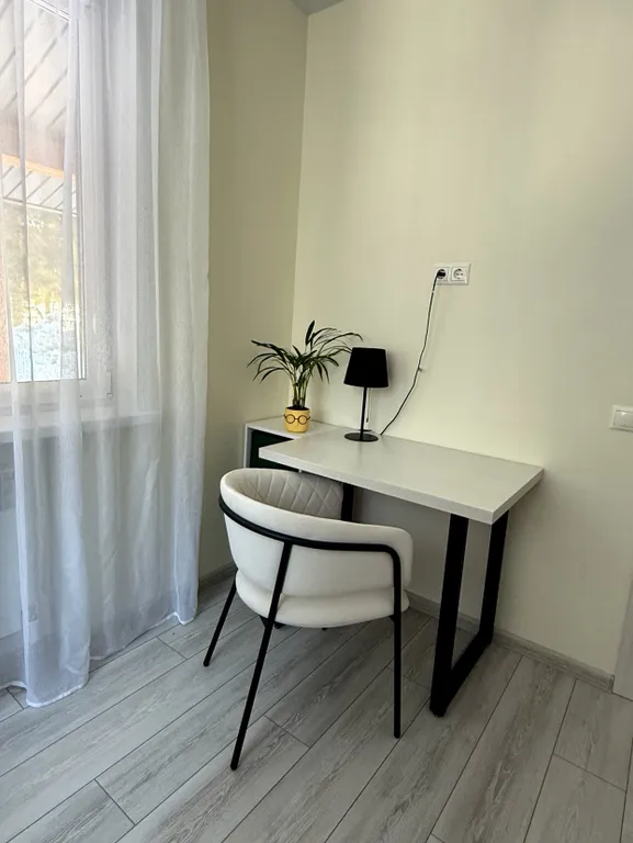 3-комнатный благоустроенный дом на берегу залива, 20 минут от города