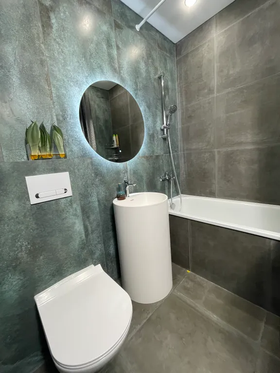 Роскошная уютная квартира с огромными окнами в тихий двор