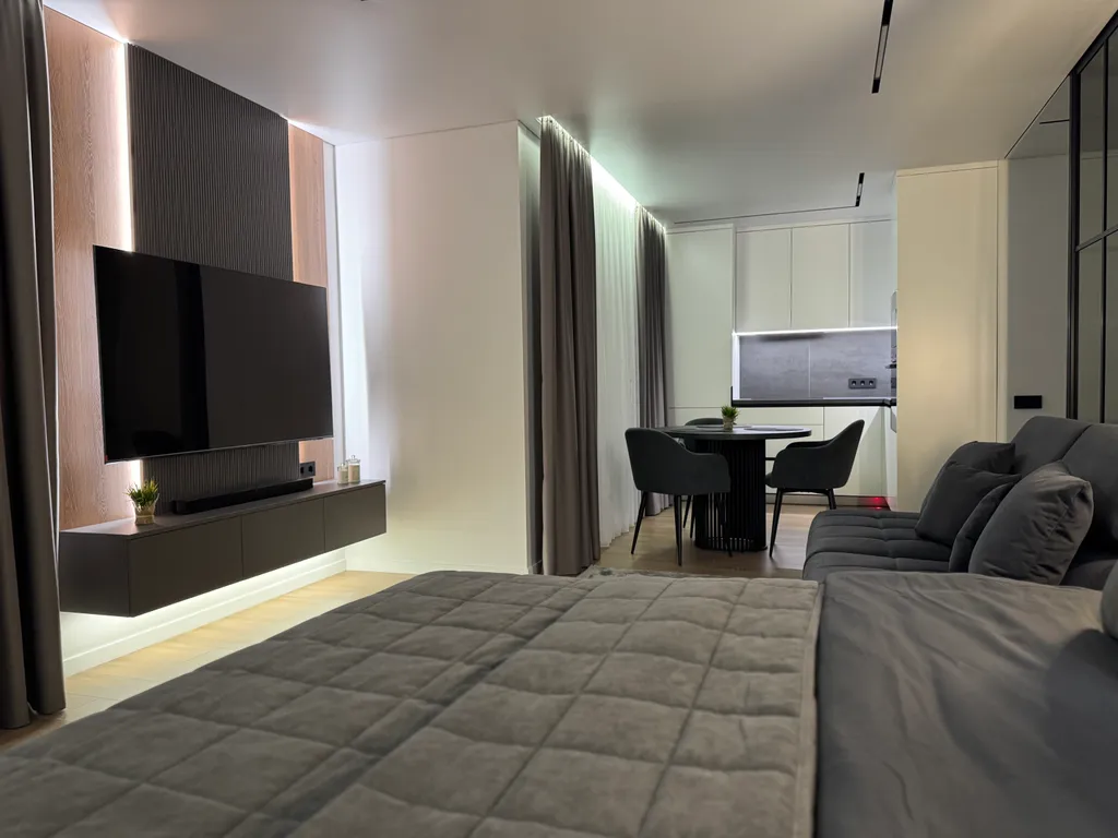 Современная квартира-студия рядом с центром