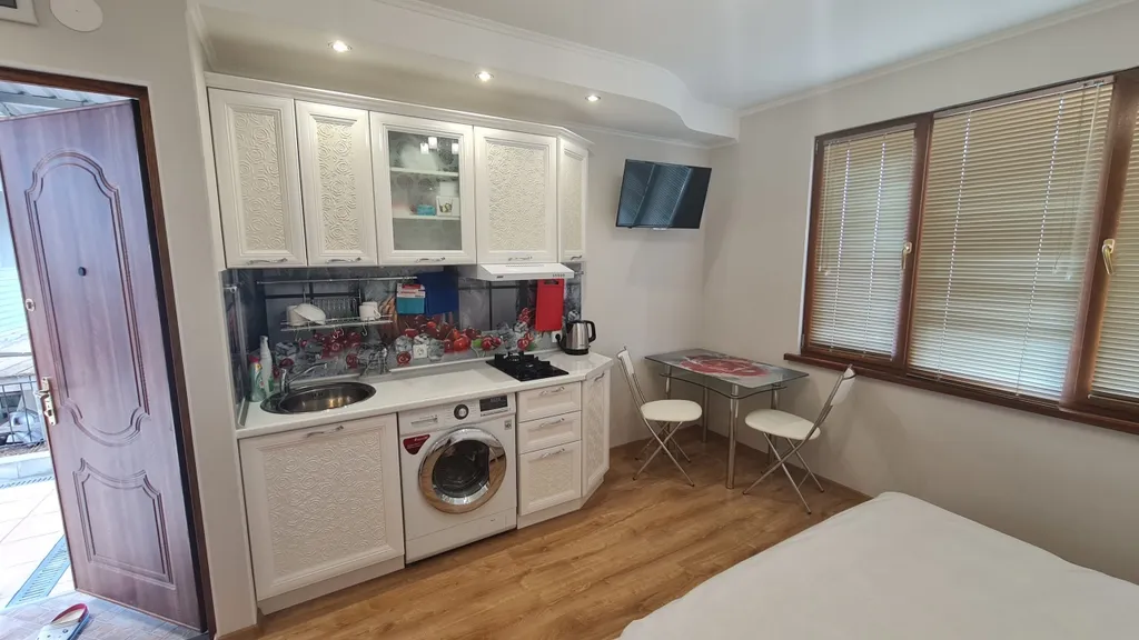 Квартира Квартира Уютный домик на побережье Крыма — Гурзуф