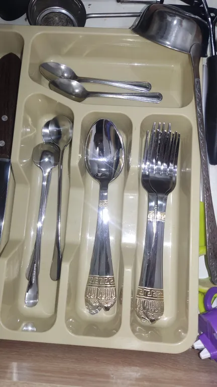 Около Нарзанной галереи и санатория Луч