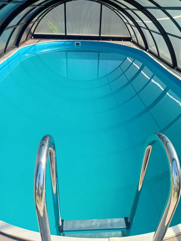 Уютный дом на берегу реки Трубеж