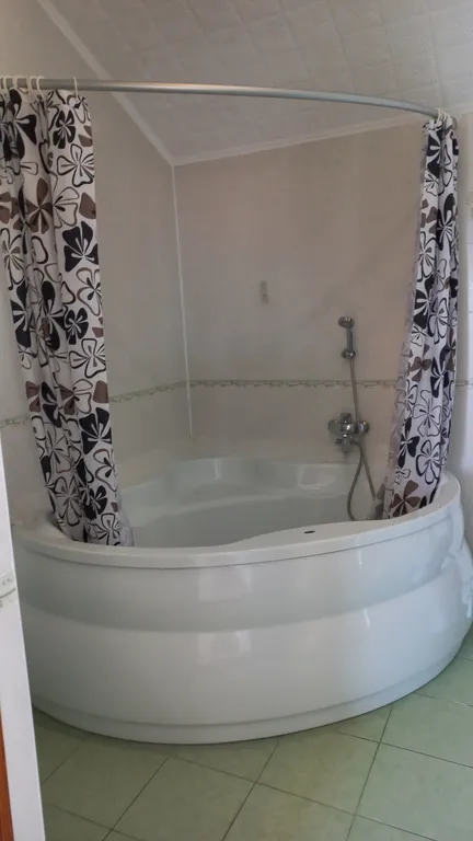 Трёхкомнатная квартира с панорамным видом на море и горы