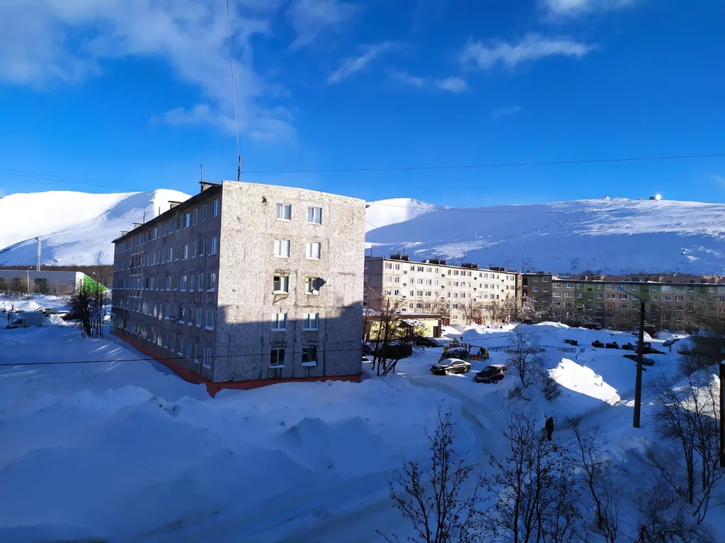 Квартира 2-комнатная Квартира — Кировск