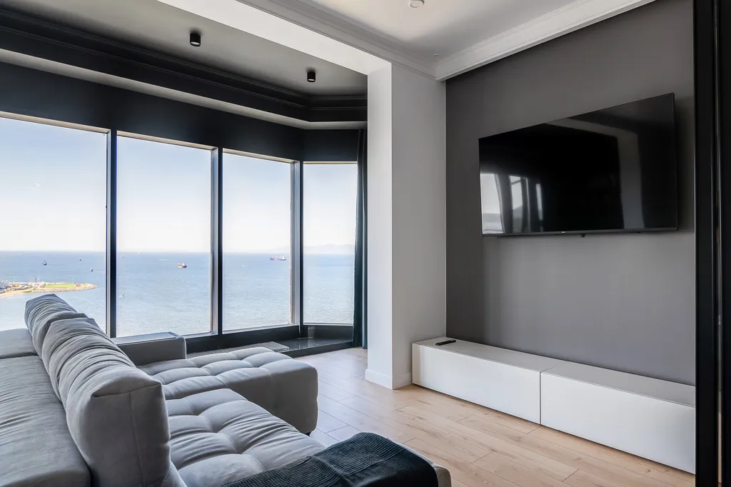 Апартаменты с панорамным видом на море в центре