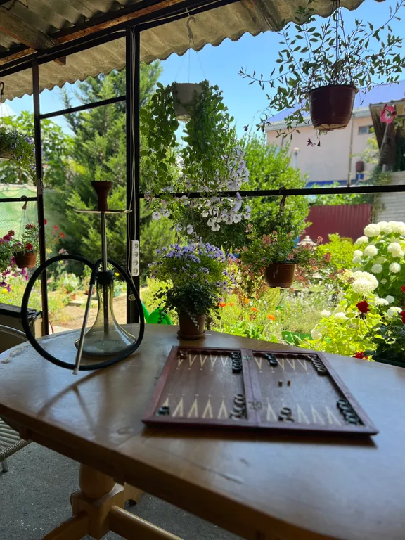 Домик у моря с двориком, мангалом, грилем и тандыром