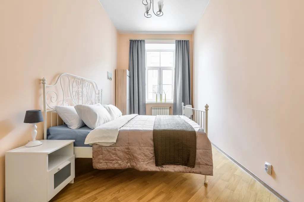 Апартаменты у Эрмитажа
3 спальни, 2 санузла.