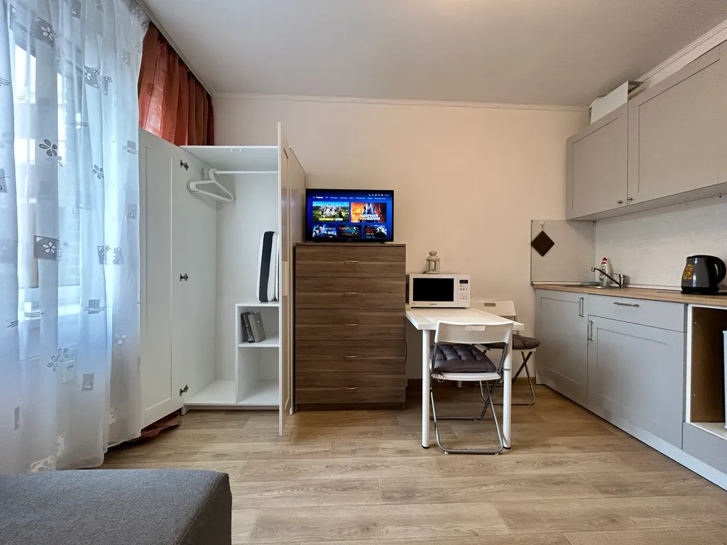 Уютная студия в двухкомнатной квартире