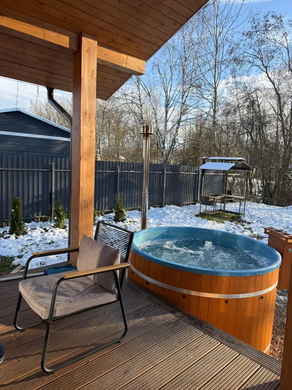 Уютный дом с панорамными окнами и баней на дровах