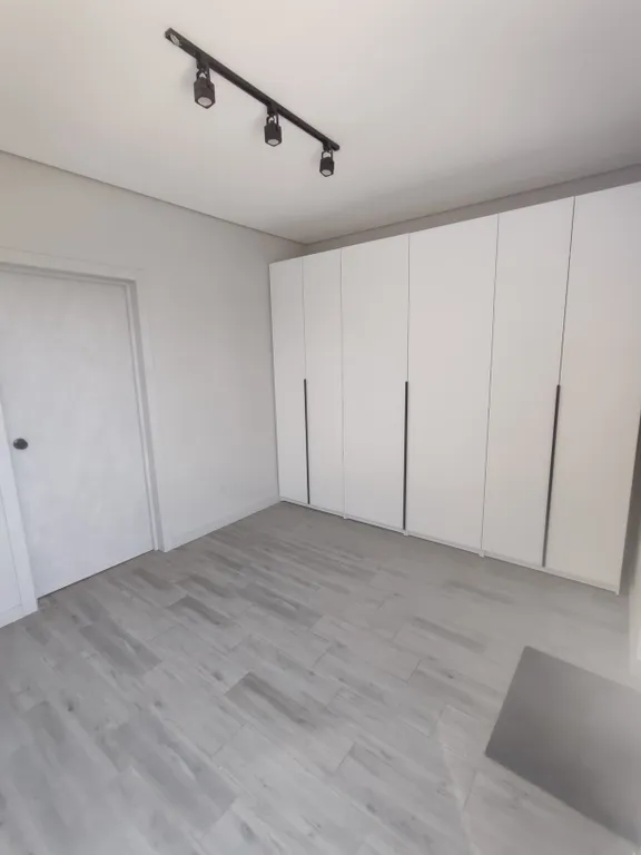 Современный дом с панорамными окнами и сауной