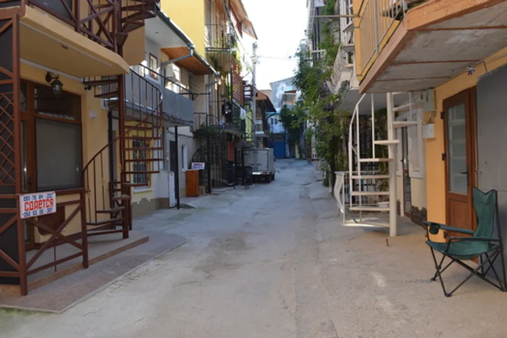 Номер с видом на море и горы