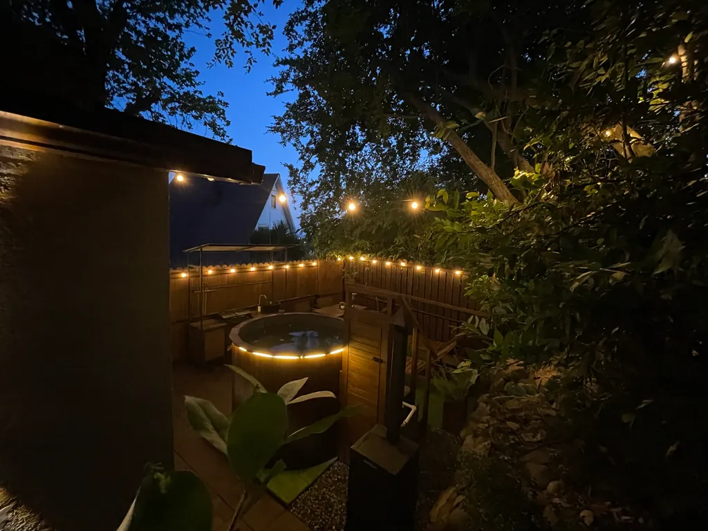 Коттедж Дом с мангальной зоной и подогреваемой купелью — Сириус