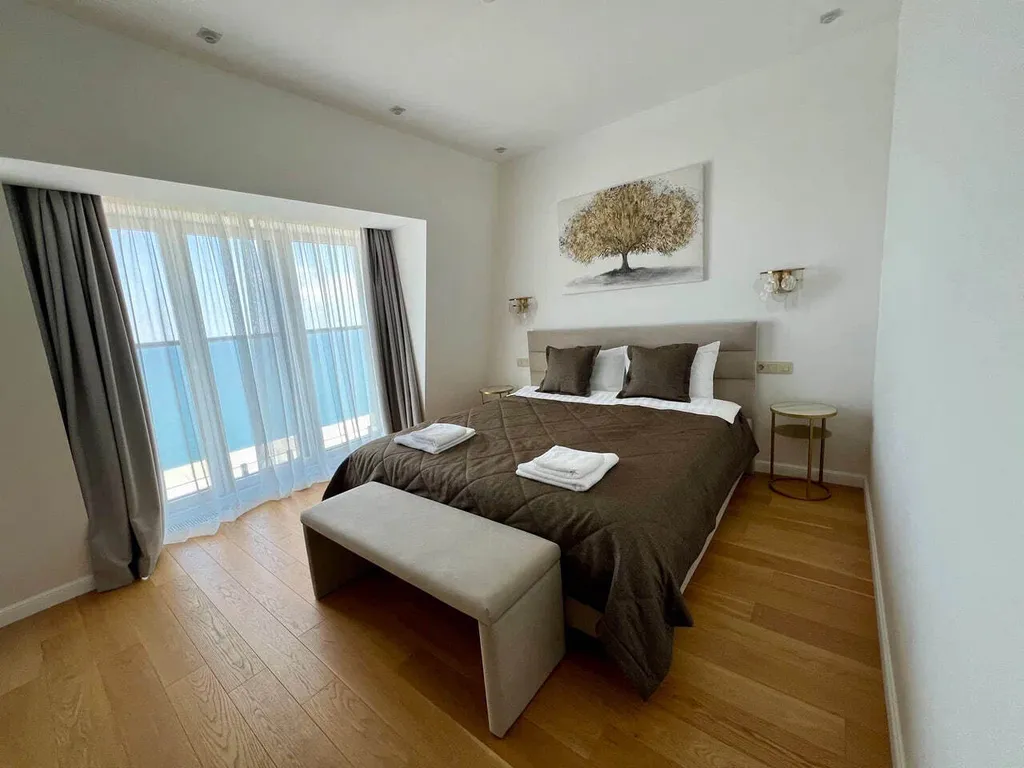 Апартаменты с видом на море в ЖК Граф Толстой