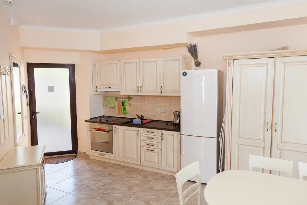 Двухкомнатные апартаменты 50 м от моря