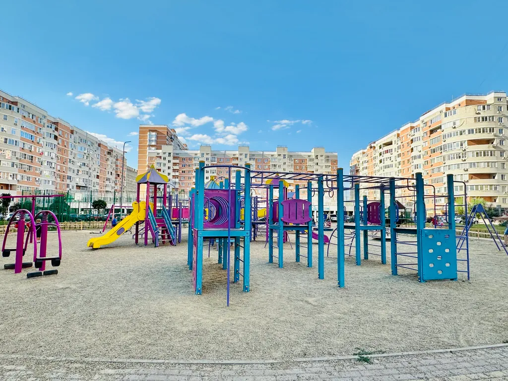 Пингвин в гараже