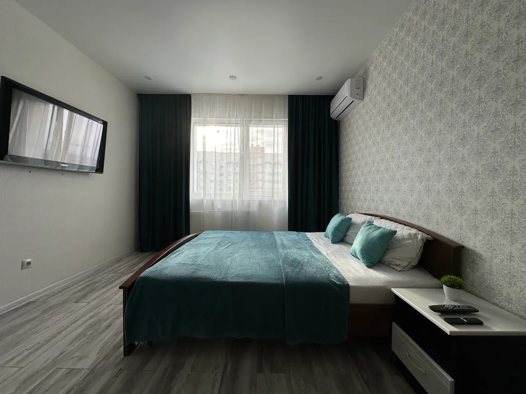 Апартаменты ЛайкХоум на Дорофеева 7 у Города Еды