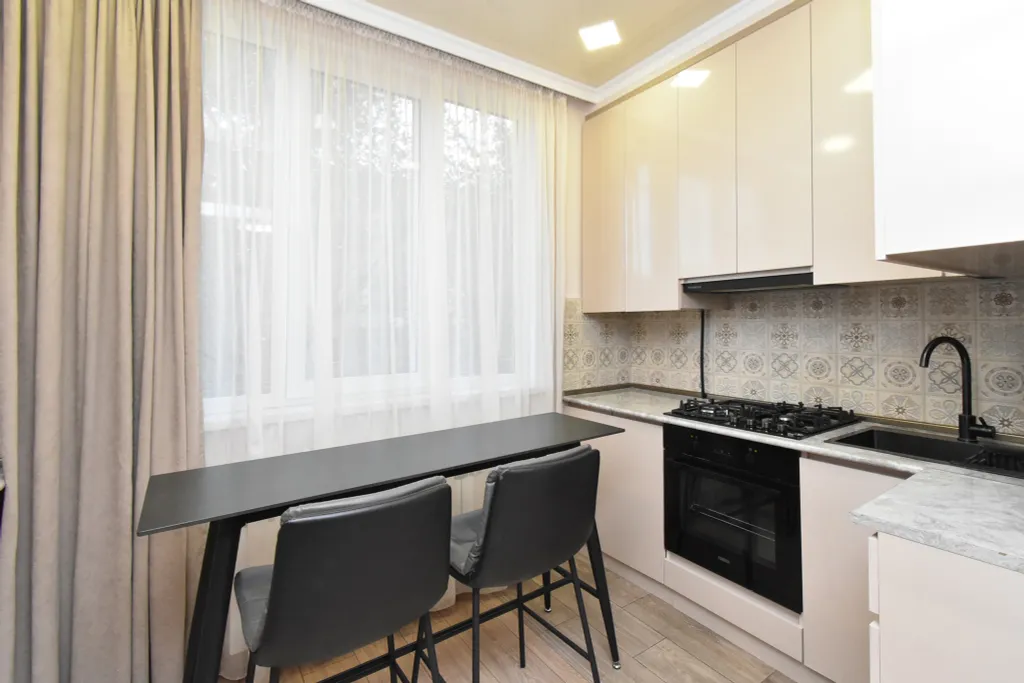 Четырёхкомнатная новая большая квартира