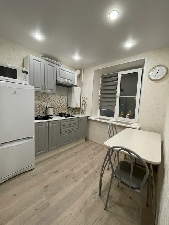 Комфортная квартира на площади Гагарина, жд вокзал