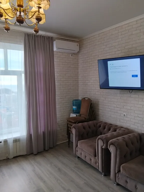 Дом замок с видом на море и горы